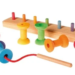 Grimms Fädelspiel 8tlg. Bunt -Kinder Spiel Waren 322 10316 a 600x600